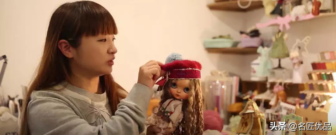 怎么用不要的衣服给玩偶做裙子,怎么给小玩偶做好看的小裙子