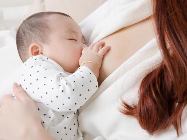 婴儿四个月哭闹不止是什么原因,半个月新生儿晚上哭闹不止的原因