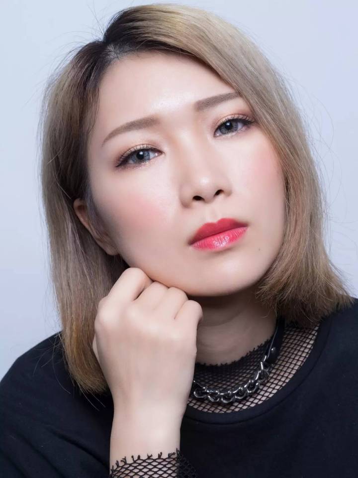 量子磁石假睫毛视频,量子假睫毛磁铁