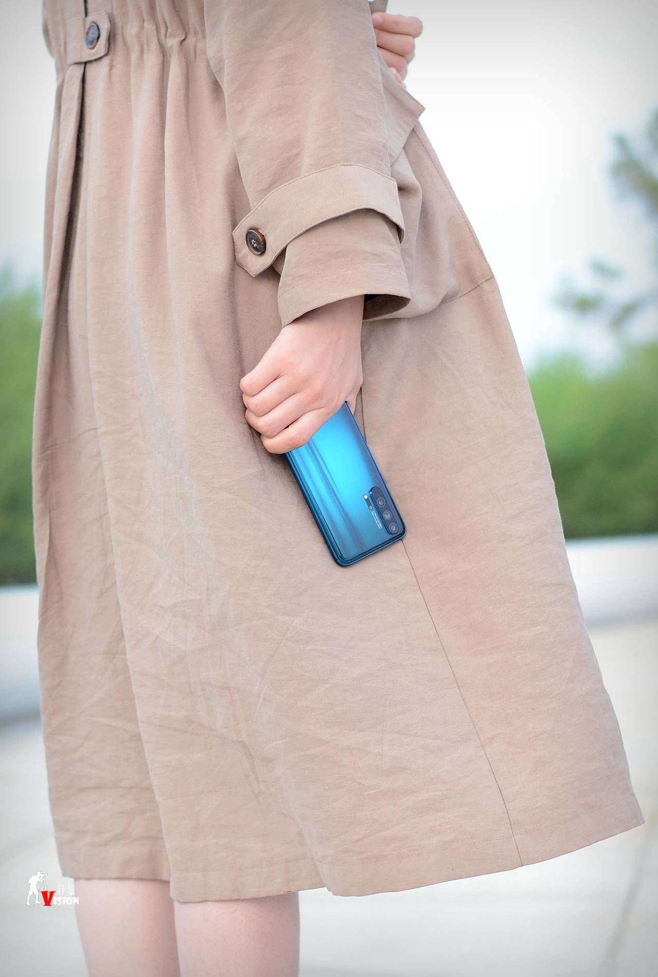 荣耀20pro评测视频,荣耀20与荣耀20pro深度评测