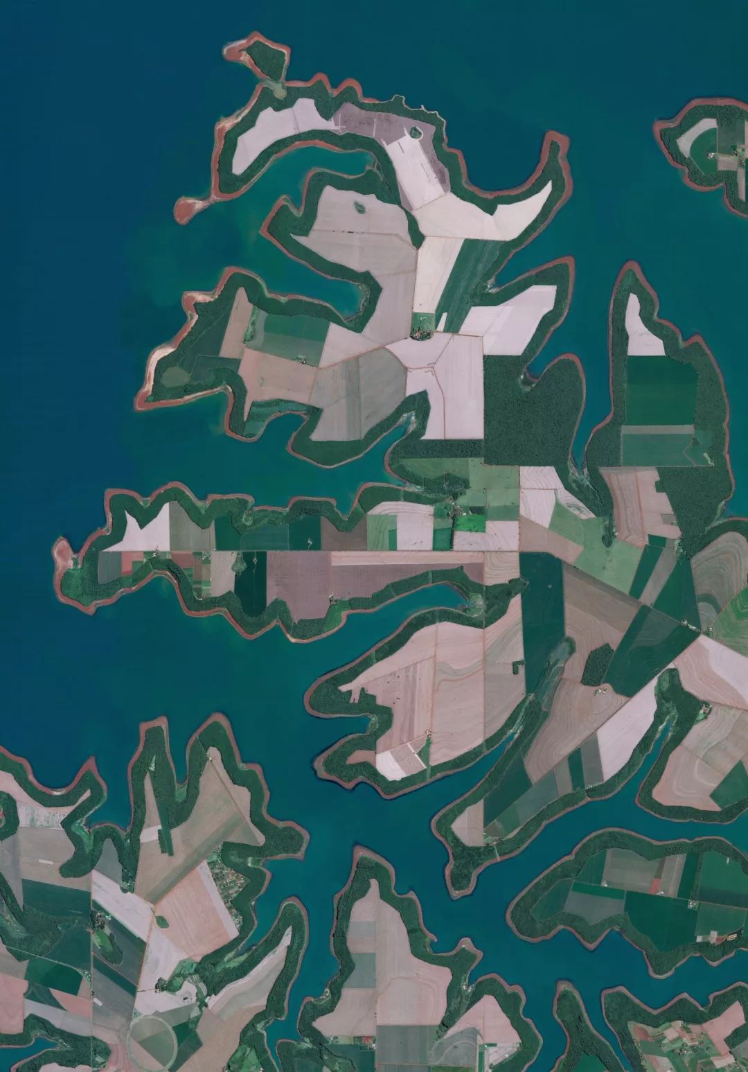 上帝视角下的地球美得有多震撼,地球有多美带你从上帝视角欣赏