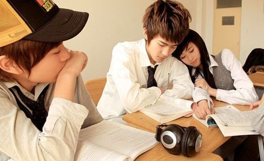 家长劝孩子不要早恋怎么办,家长发现孩子恋爱别慌张