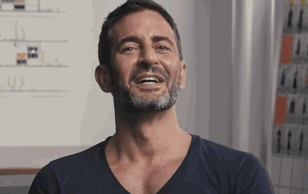 marcjacobs是哪个品牌设计师,marcjacobs设计师蓝色脖饰