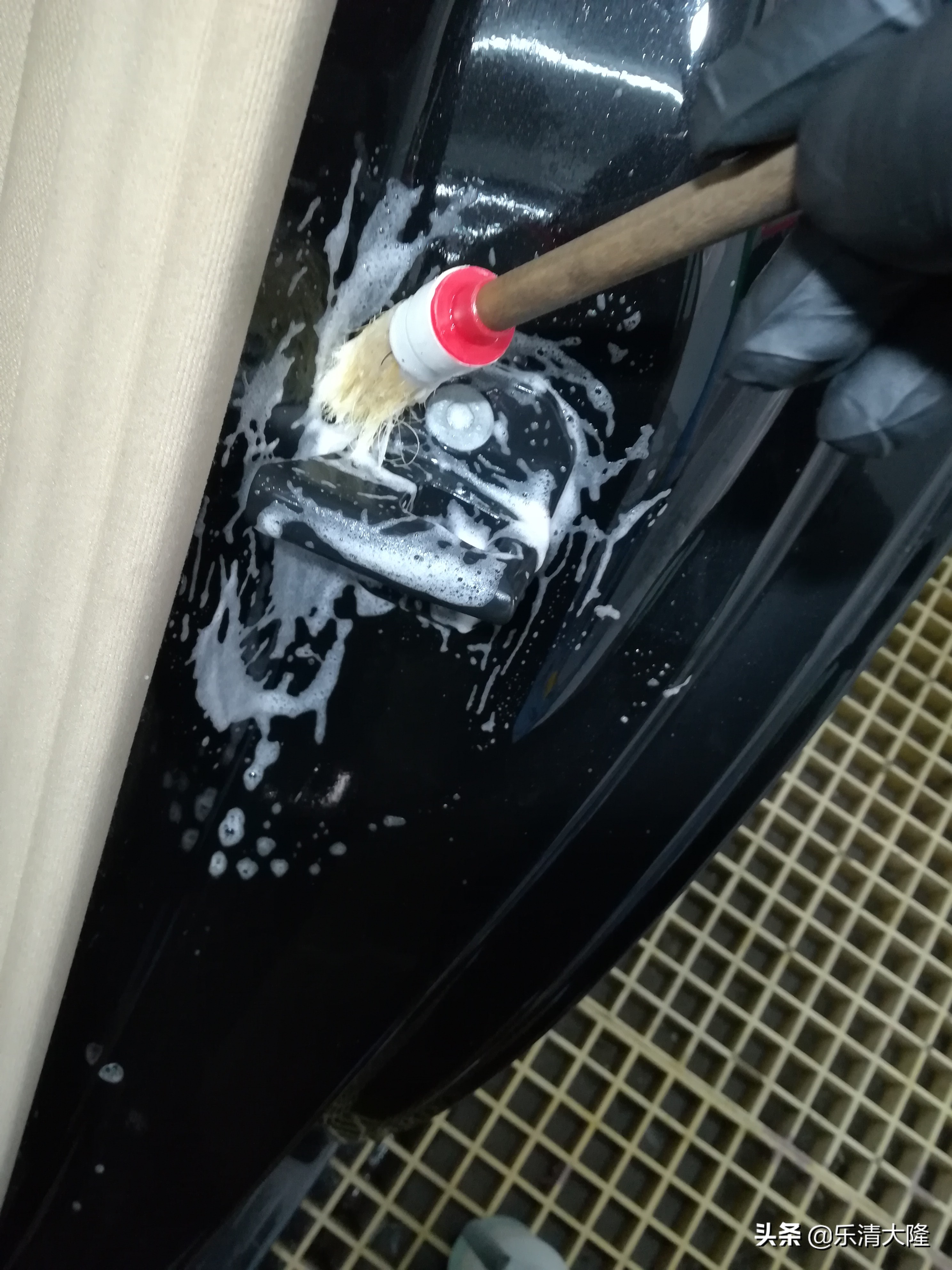 奔驰s350门边镀铬条,奔驰s350座椅清洗翻新