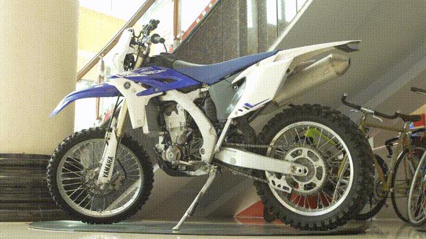 从摩托车佬到电梯大佬，23岁起他踏上创业征程，次次震惊行业