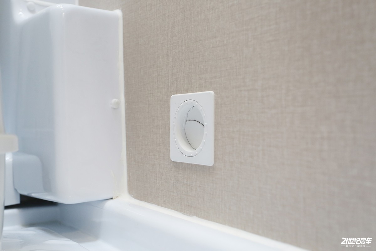 了解上汽大通maxusv90最新动态,上汽大通maxusv902023款2.0t短轴低顶