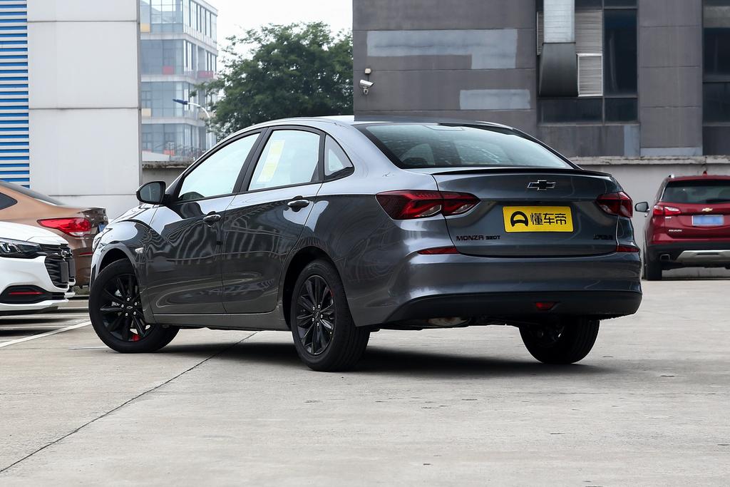 雪佛兰科鲁泽试驾视频,雪佛兰科鲁泽怎么样值得购买吗