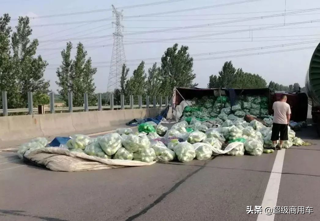 4米2轻卡走高速和国道哪个划算,4.2米轻卡高速翻车