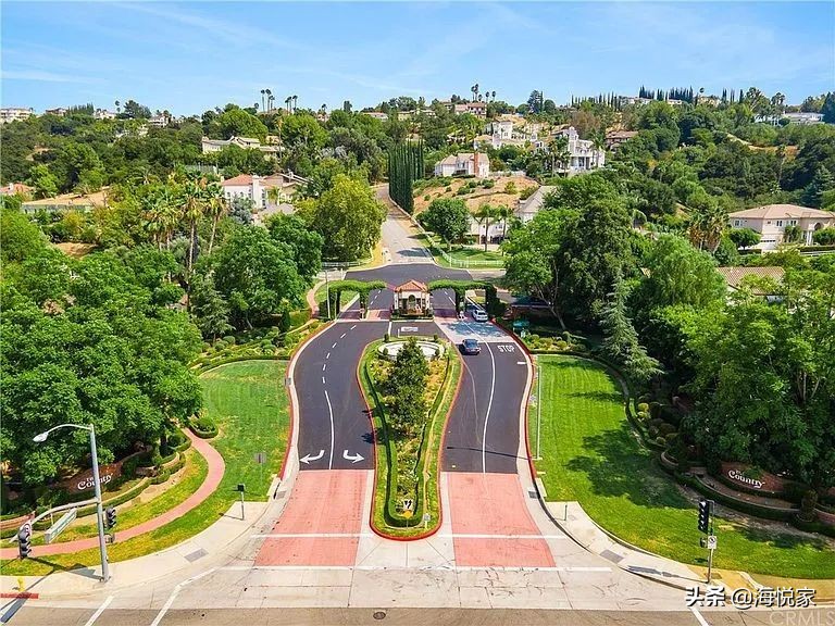 钻石吧离洛杉矶市区多远,钻石吧