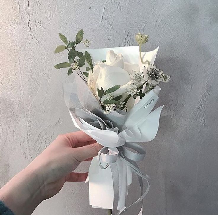 单支花束图片送女朋友,单支玫瑰花束怎么包装赶紧学起来