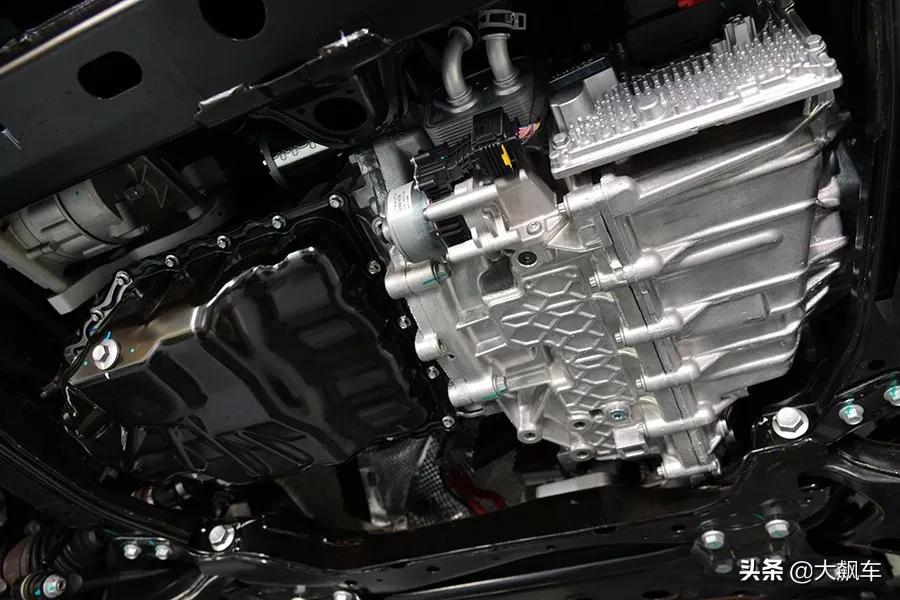 领克09底盘和xc90底盘对比,领克09底盘和福特探险者底盘对比