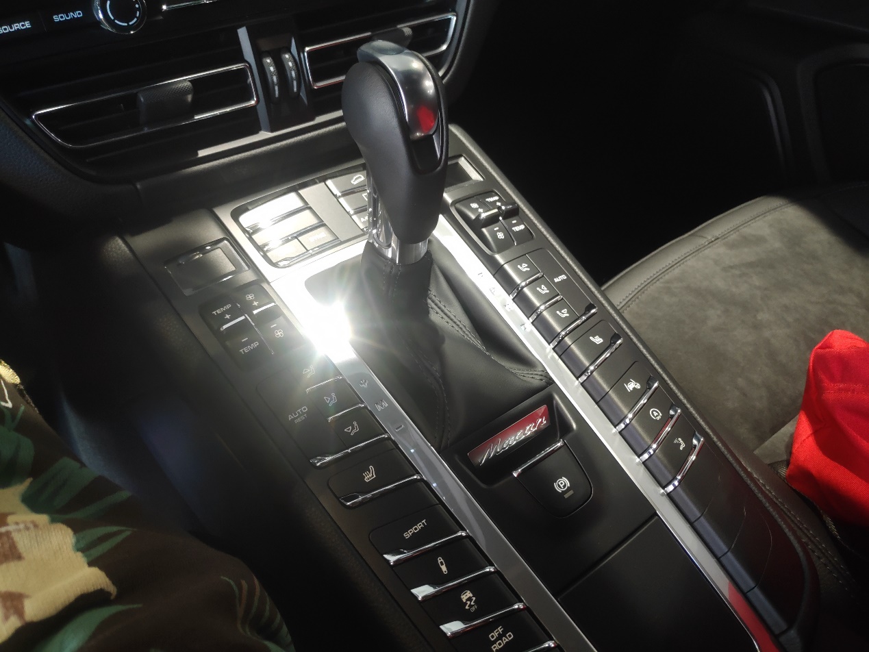 保时捷suv7座macan,最便宜的保时捷是哪款保时捷macan