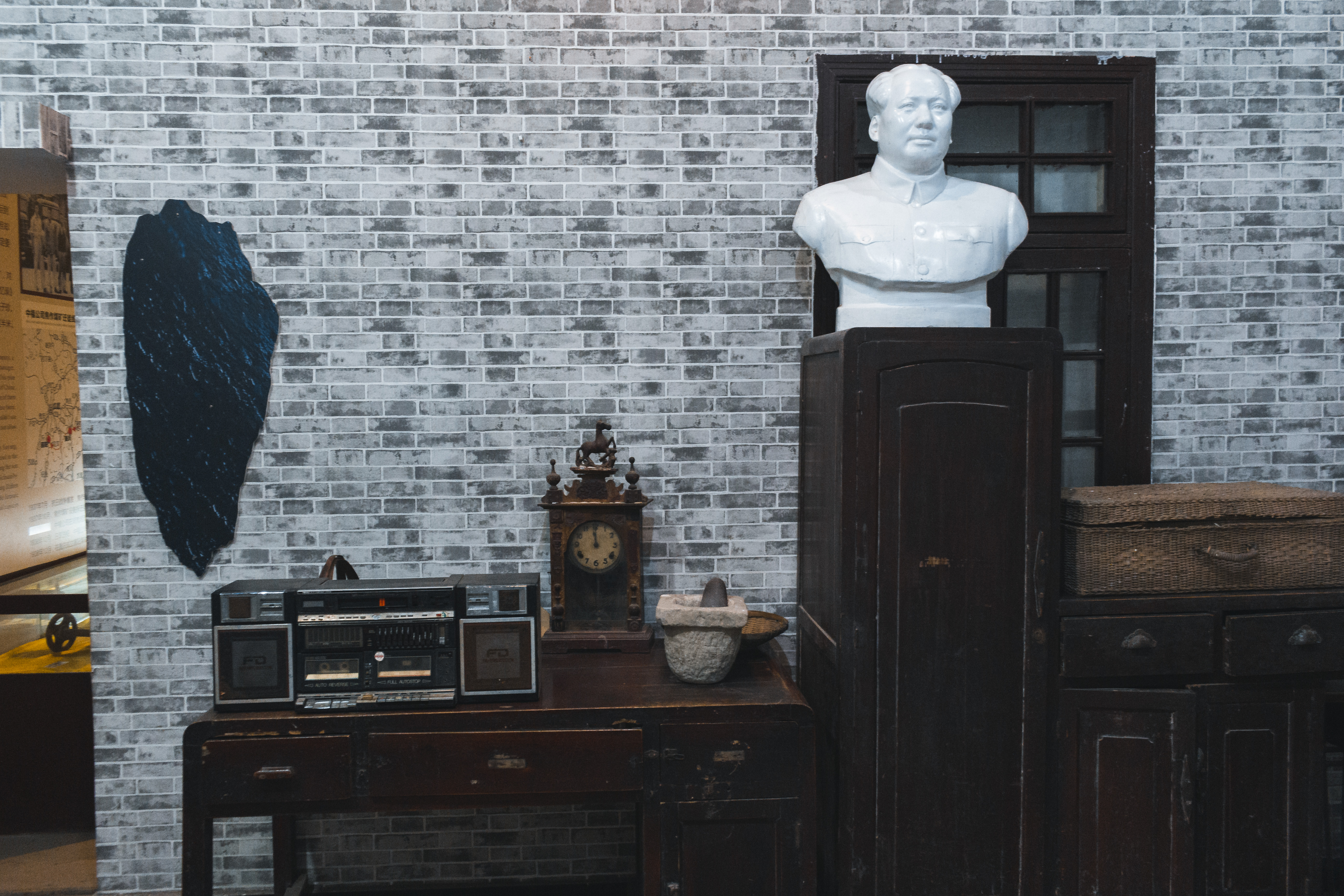 乐山除了大佛和峨眉山还有啥景区,除了峨眉山还有哪些地方