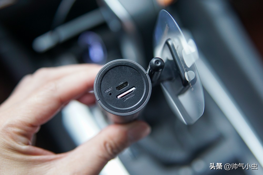 小米生态链70迈新款车品评测：语音控制，支持停车监控，189元