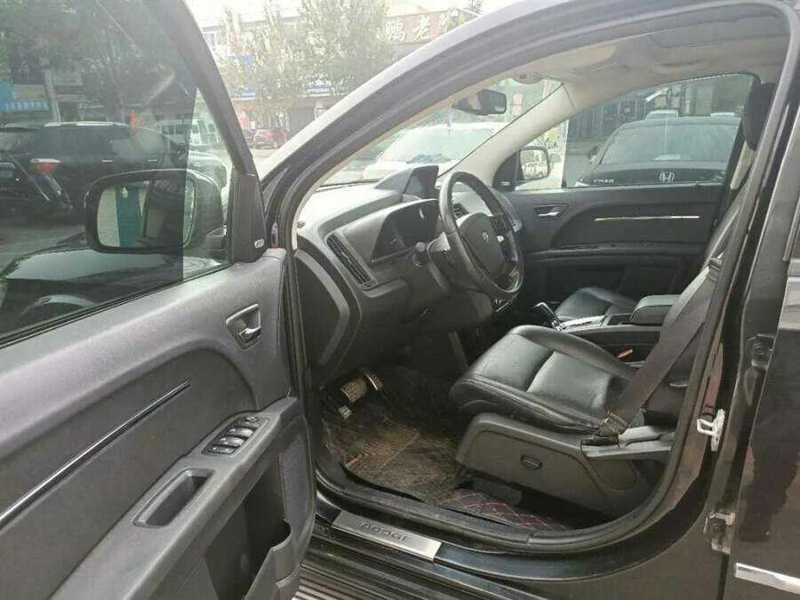 道奇酷威。不是我对美系车有偏见而是他真不是好学生