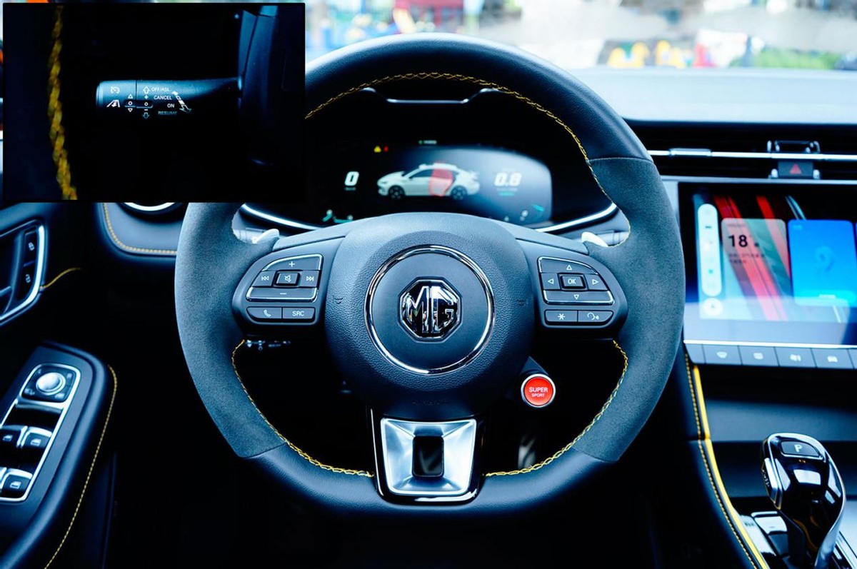 赛车尾翼高能,赛车霸气尾翼