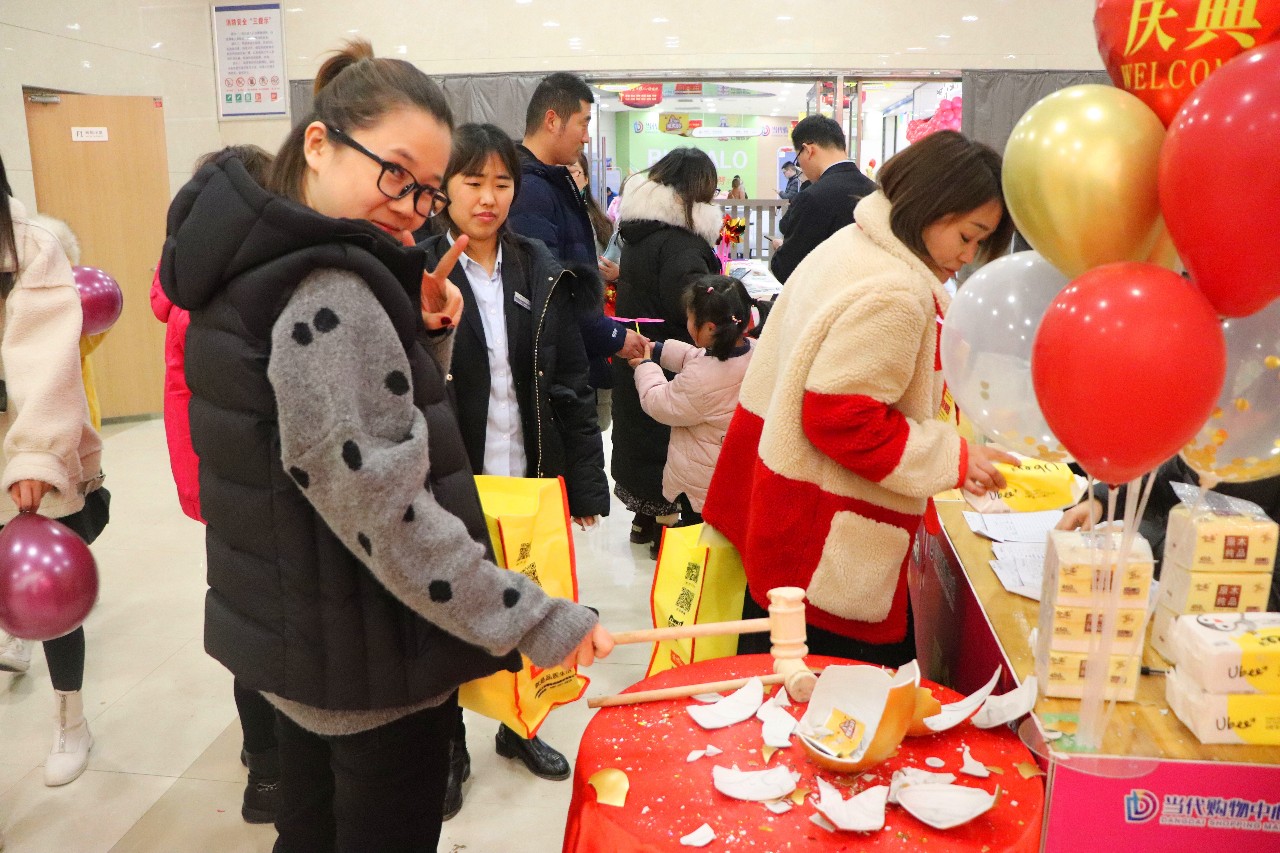 「当代购物中心」丨周年庆玩这么大？火力全开，你能hold住吗？