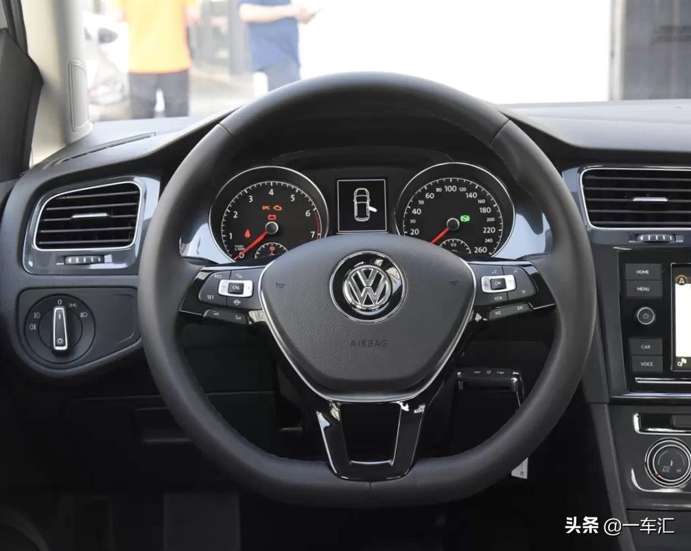 大众高尔夫200tsi2023款内饰,高尔夫2021款200tsi双离合
