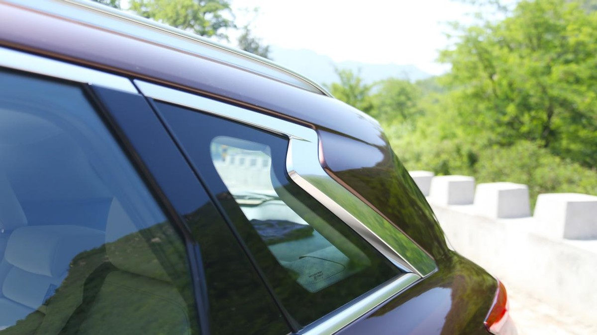 细节全面解析汽车,英菲尼迪qx50悦享版自驾