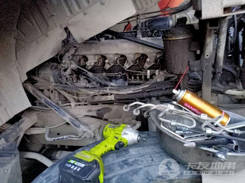 货车怠速下机油压力多少才是正常,货车上坡机油压力变低是什么原因