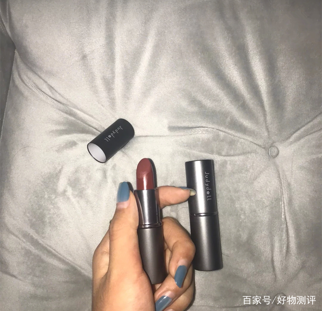 不得不爱！超适合秋冬的气质姨妈色口红！