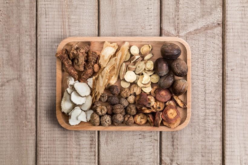 直肠癌手术后便血怎么治疗,直肠癌手术大便便血是怎么回事