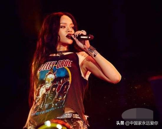 蕾哈娜,人气超过LadyGaGa