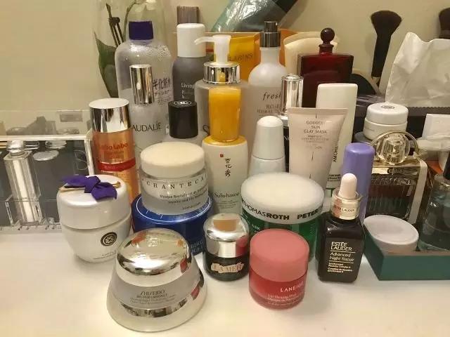 看完别人家的化妆台,可能买了假的化妆台