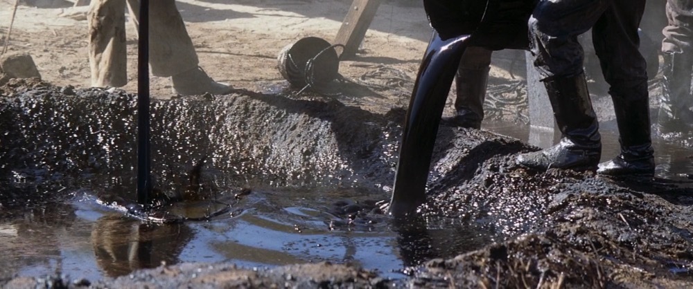 20世纪10岁黑人小女孩一夜暴富后被抢婚，美国：她现在起是白人了