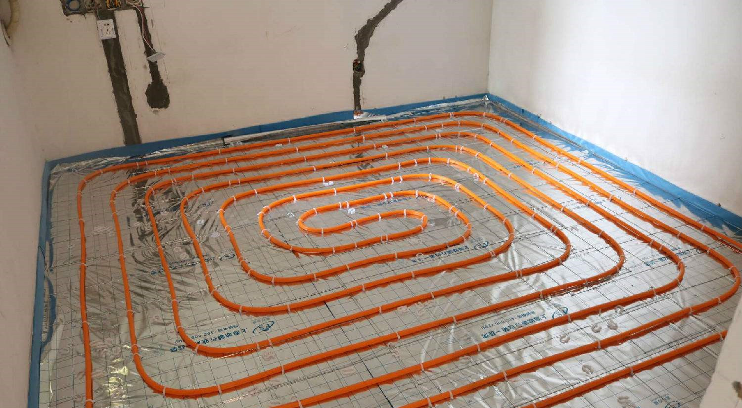 地暖和暖气片优劣比较,地暖好还是暖气片好到底该怎么选