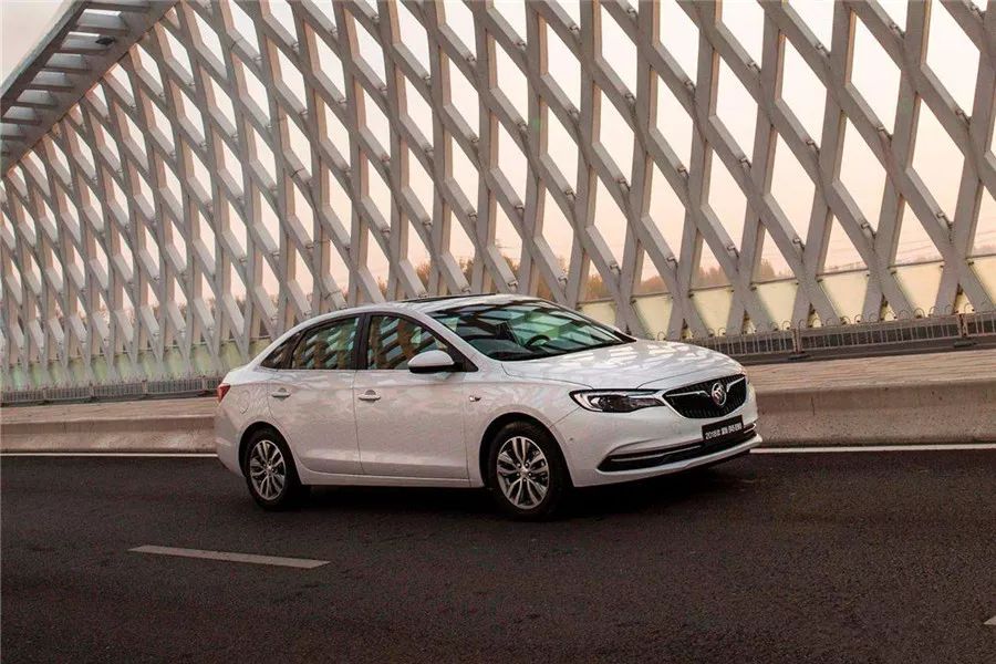 别克英朗智能互联怎么用,别克英朗19款互联精英版功能介绍