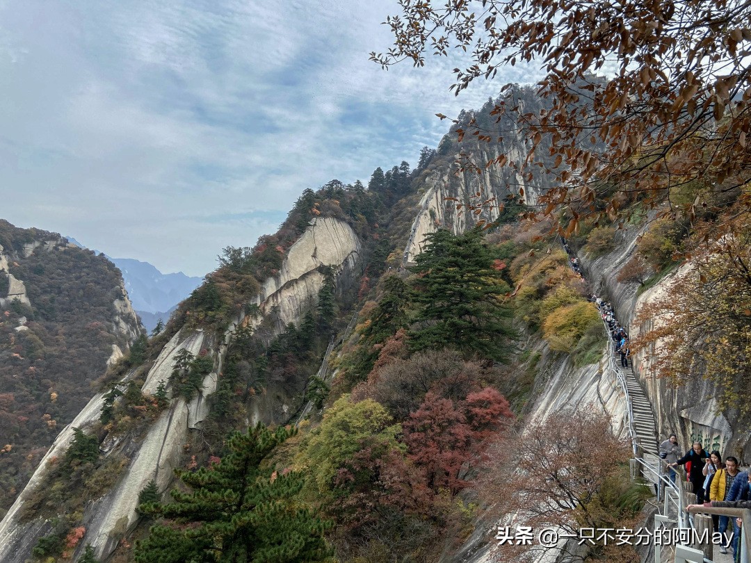 为什么爬华山都是夜爬,华山自古一条道很有必要爬吗