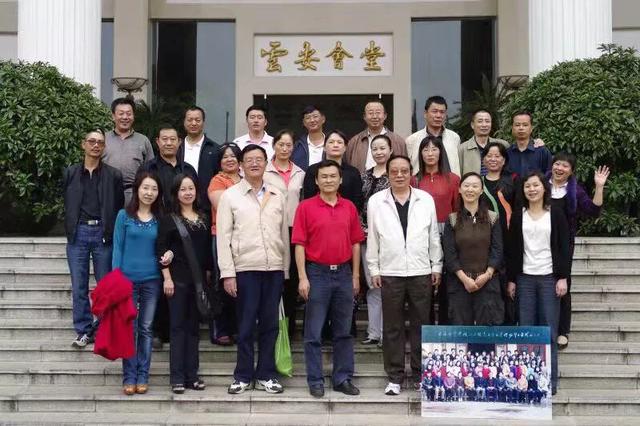 随笔忆往昔峥嵘岁月,随笔记忆犹新的春天往事