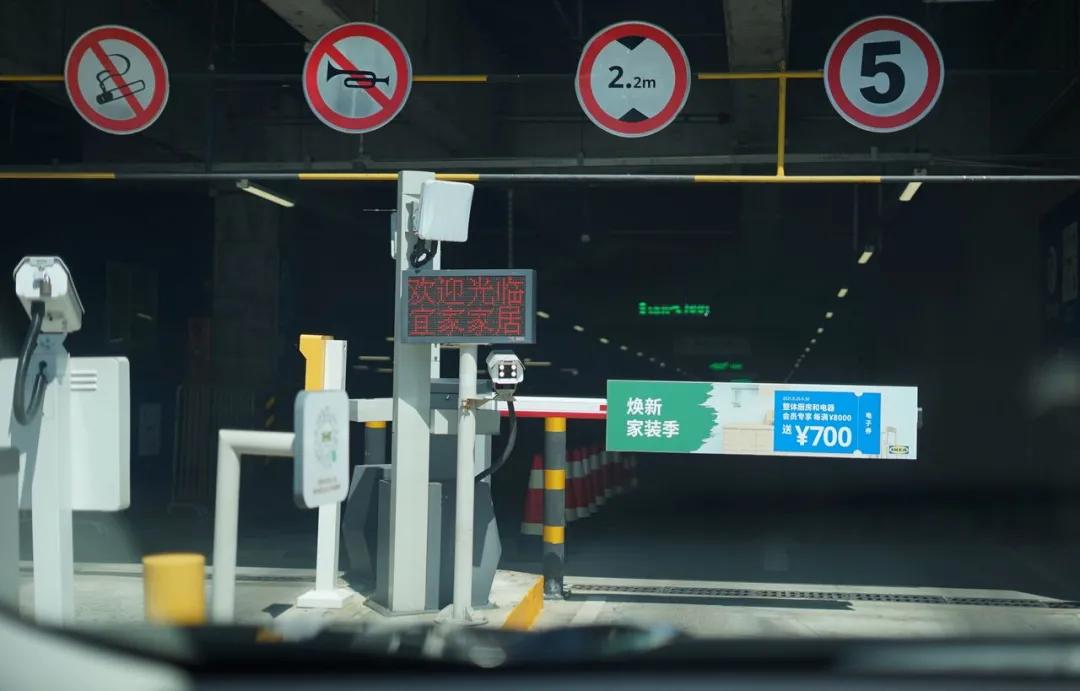 负重前行的路上也要心存美好,负重前行方能完成使命