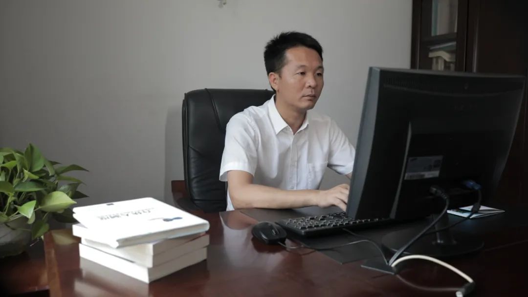 离开体制后创业,离开体制创业成功的企业家