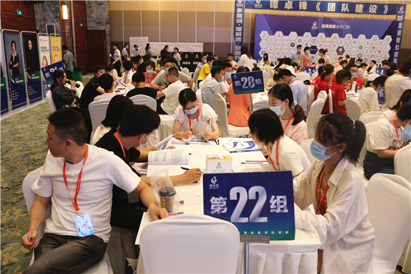 前台也能发奖金,牙科老板这样发,前台少偷懒