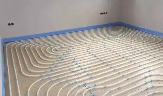 地暖烧一个月了还能排气吗,地暖烧一次多长时间