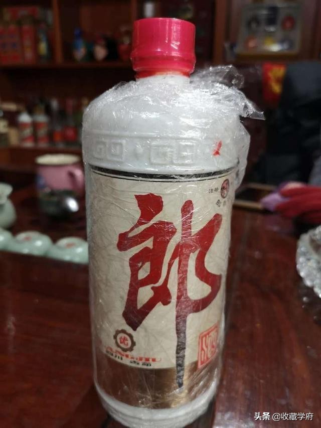 存放十年的经典郎酒值多少钱,想买白酒收藏5到10年再喝