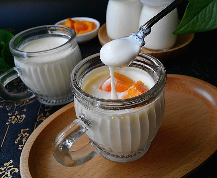 早上喝酸奶空腹喝好还是饭后喝好,酸奶早上可以喝吗空腹能喝酸奶吗