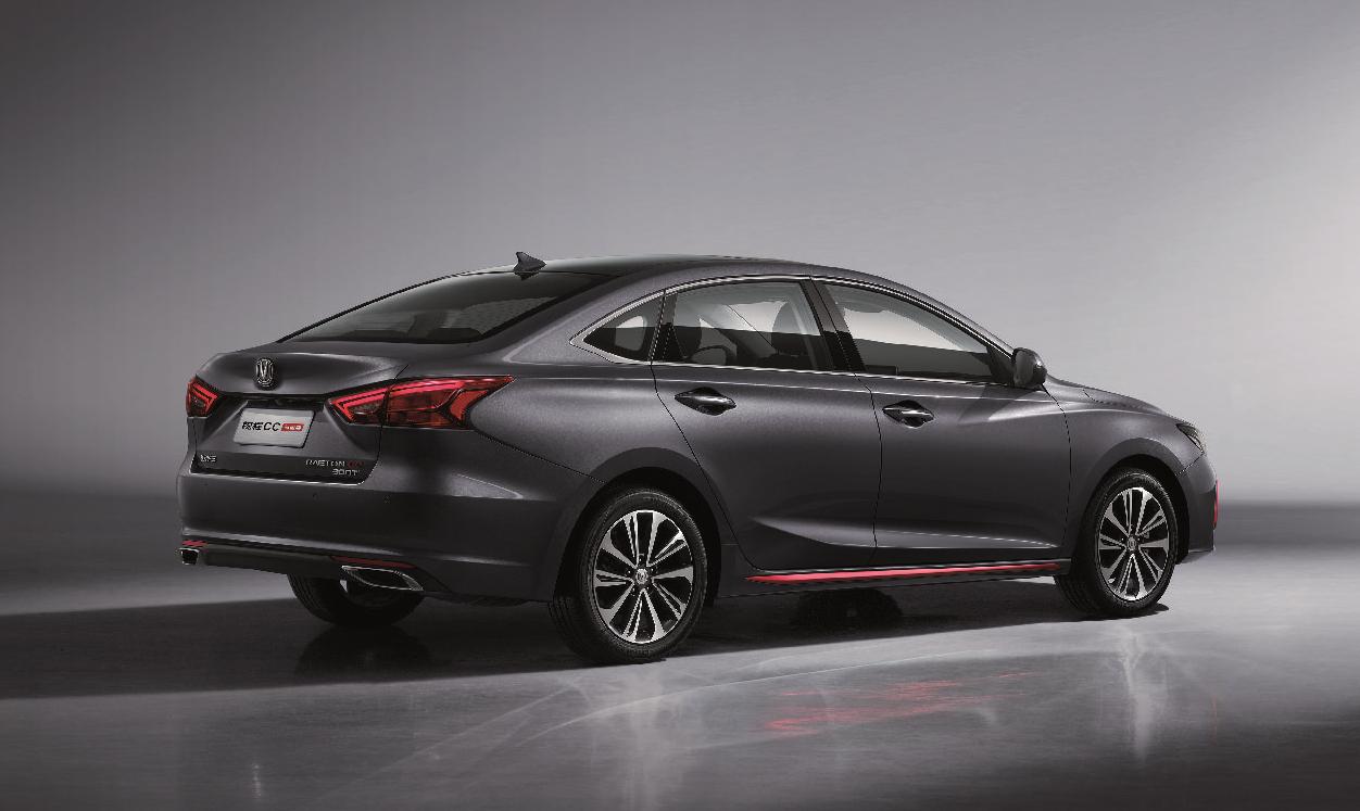 长安蓝鲸版大七座,长安新一代蓝鲸2.0t解析