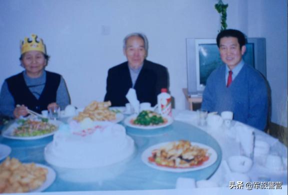 娴峰矝鑰佸叺,娴峰矝鑰佸叺鐨勫線浜嬪畬鏁寸増