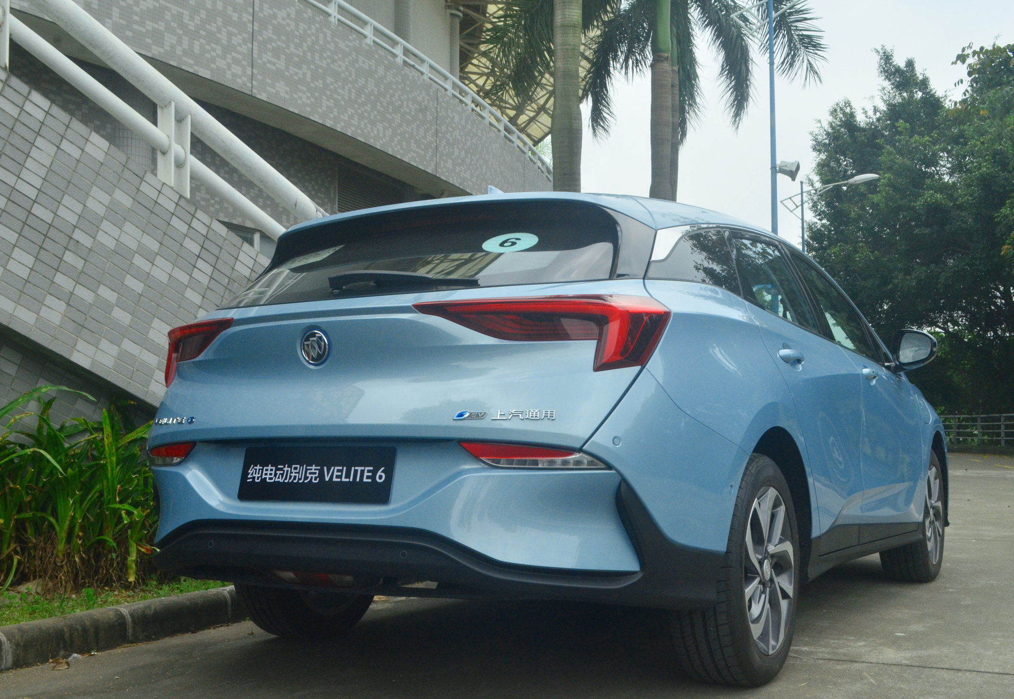 科技感满满别克velite6看车记,最近大热的混合动力别克velite6