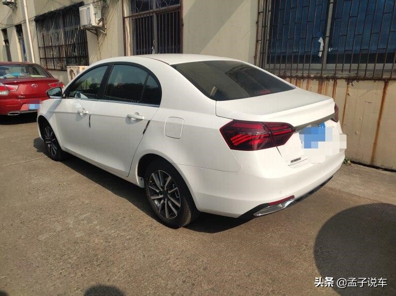 吉利帝豪百万款提车,刚提的吉利帝豪第四代新车油耗高