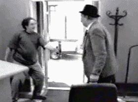 爆笑gif为了我的八块腹肌拼了,成年人幽默搞笑gif图片带字