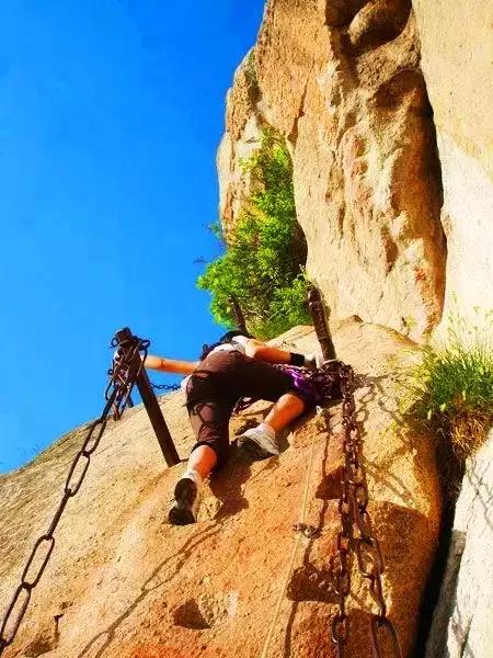 华山最险鹞子翻身,华山鹞子翻身官方拍照