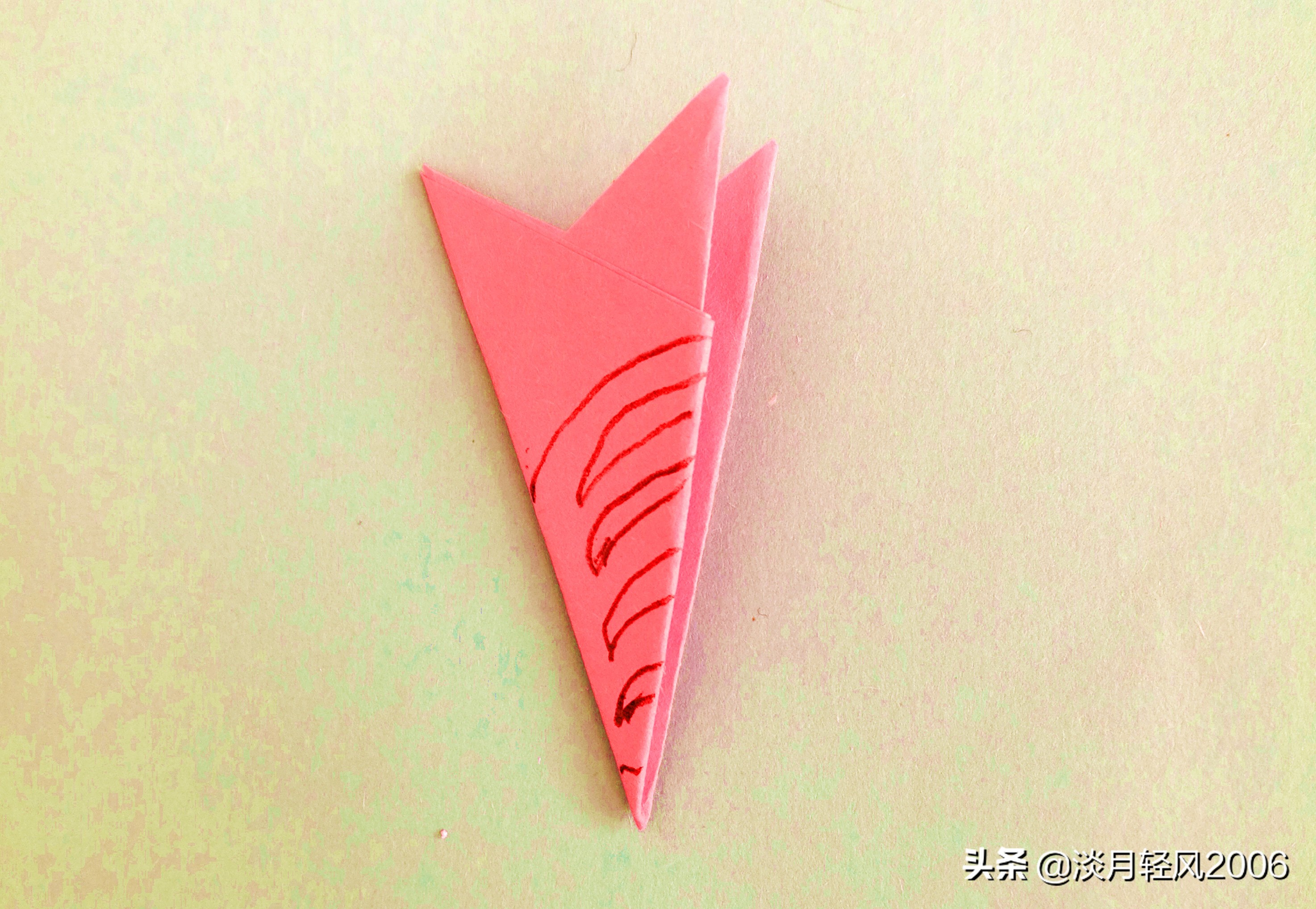 剪纸花朵放照片的教程简单又漂亮,幼儿园剪纸图片大全以及剪法