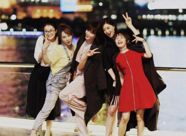 曾经在《欢乐颂》中最不起眼的她,如今住上亿豪宅,翻身当女王!