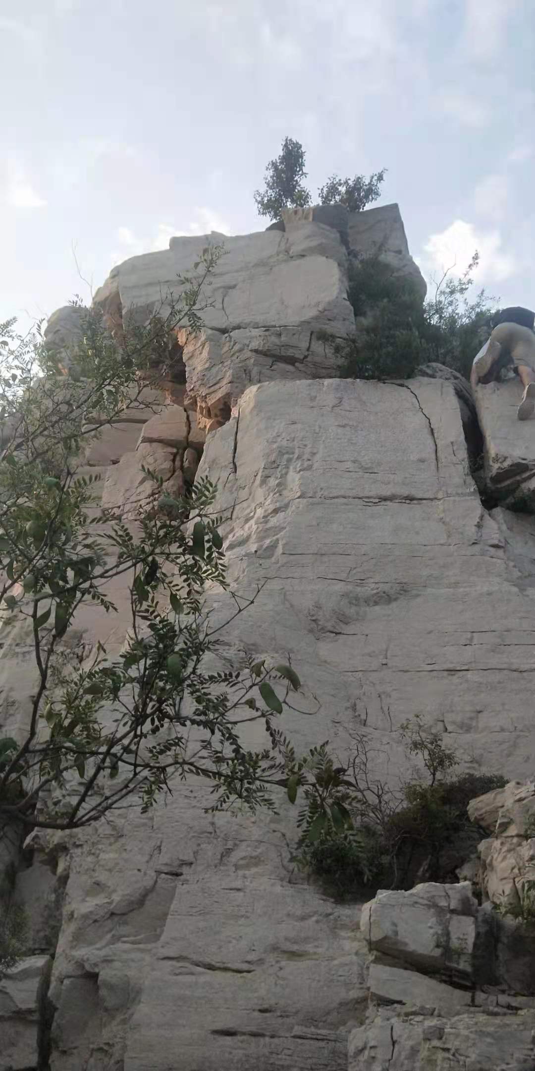 济南白云山好爬吗,济南龙洞白云山旅游攻略