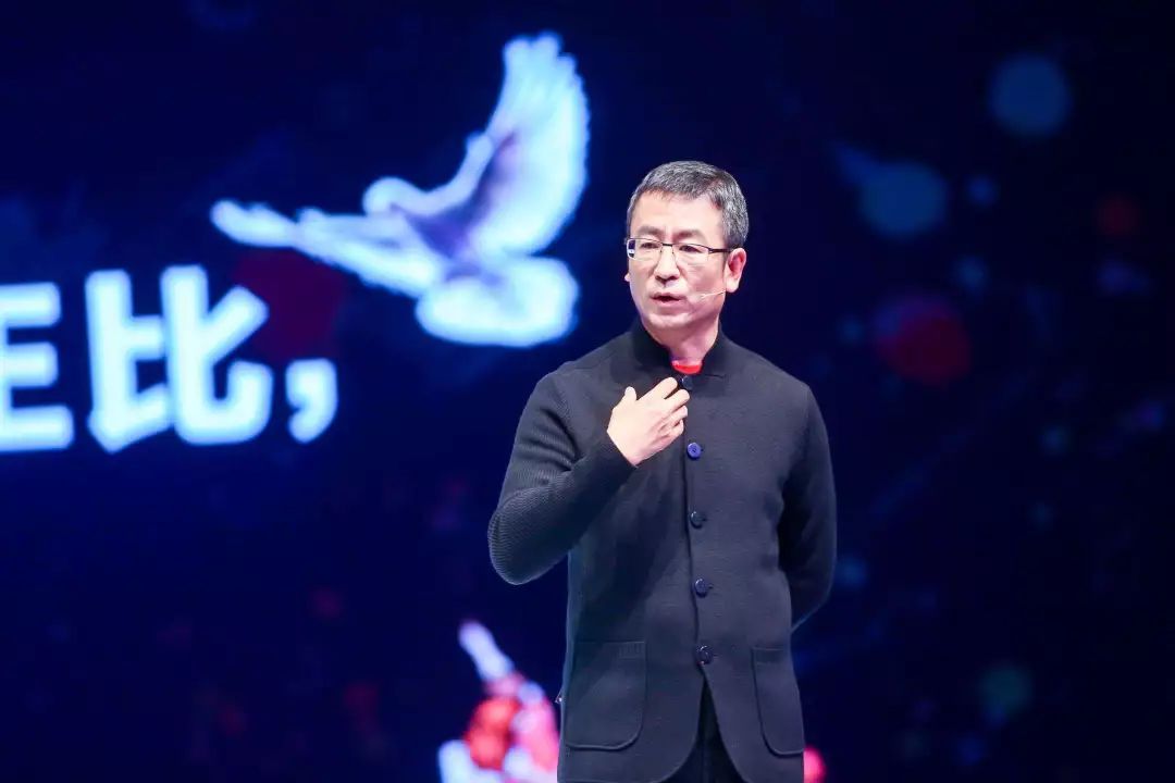 白岩松通过这两件事走出“抑郁自杀”，容易，也不容易！