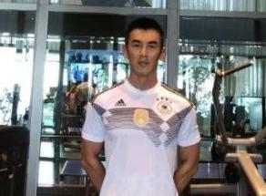 朱荔莘资料,任天野和吴京的真实关系